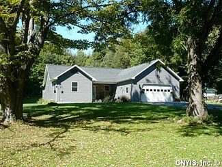 71 Pierce Rd, Hastings, NY 13076