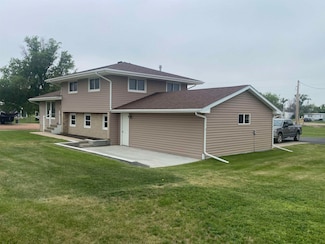 603 1st St E, Buffalo, SD 57720