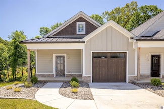 753 Eagle Point Dr, Grand Rivers, KY 42045