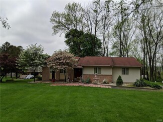 1089 Bangor Rd, Nazareth, PA 18064