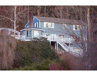 127 Hillcrest Dr, Bernardston, MA 01337