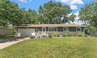 20395 Hughes Ave W, Lakeville, MN 55044