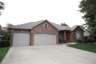 946 E Ironbridge Cir N, Springfield, MO 65810