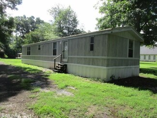 707 S Main St, Grady, AR 71644