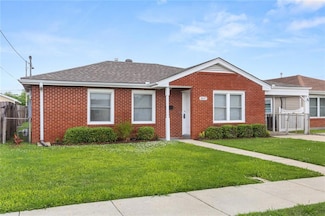 3037 Hero Dr, Gretna, LA 70053