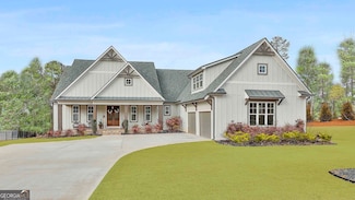 415 Discovery Lake Dr, Fayetteville, GA 30215