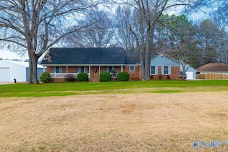 42 Shannon Dr, Decatur, AL 35603