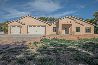 76 Romero Rd, Los Lunas, NM 87031