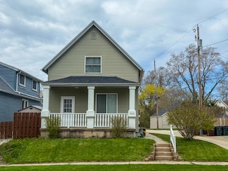 1010 Oak St, South Milwaukee, WI 53172