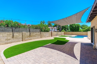 2040 E Kenwood Cir, Mesa, AZ 85213