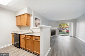 8961 Town Center Cir Unit 103, Upper Marlboro, MD 20774