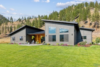 1069 Mullan Rd E, Superior, MT 59872