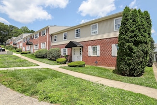 50 Greenhouse Rd Unit 2A, Bridgeport, CT 06606