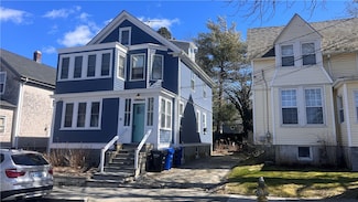 16 Vaughan Ave Unit 2, Newport, RI 02840