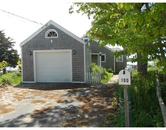 100 Pinehurst Dr, Wareham, MA 02571