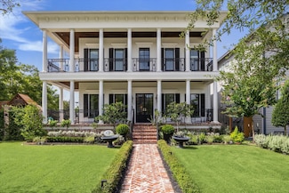 4536 Mimosa Dr, Bellaire, TX 77401