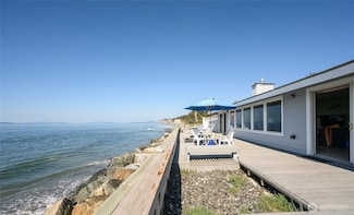 1523 N Whitecap Ln, Oak Harbor, WA 98277