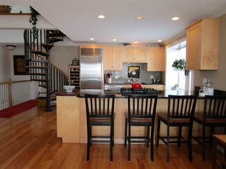 79 Daniel St Unit 3, Portsmouth, NH 03801