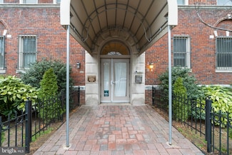 3500 13th St NW Unit 208, Washington, DC 20010