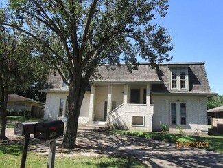 3414 Crestmeadow Dr, Pasadena, TX 77505