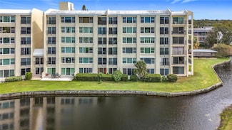 225 Country Club Dr Unit 1611, Largo, FL 33771