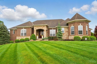 4685 Country Downs Dr, Mason, OH 45040