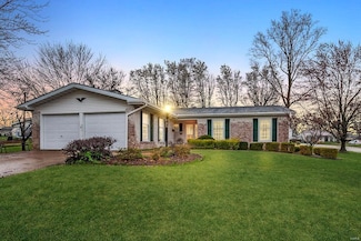 785 Townhouse Ln, Hazelwood, MO 63042