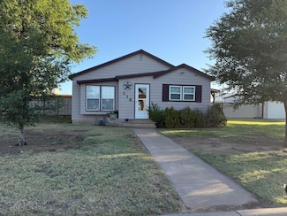 118 W 5th St, Sunray, TX 79086