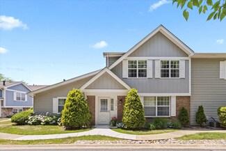 1520 Timber Trail Unit 17B, Wheaton, IL 60189