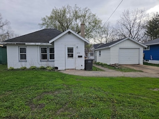 232 W Riverview Dr, Jefferson, WI 53549
