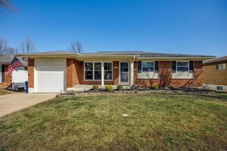 4652 Villa Knoll Dr, Saint Louis, MO 63128