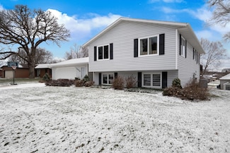 1059 11th Ave NE, Owatonna, MN 55060