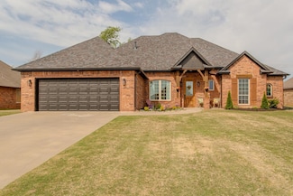 2120 Daybreak Ln, Enid, OK 73703