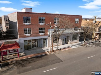 1 Center St Unit 206, Clifton, NJ 07011
