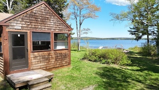 50 Hook Ln, Frenchtown Township, ME 04441