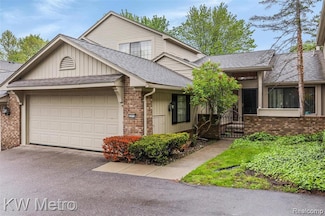 7273 Creeks Bend Ct Unit 88, West Bloomfield, MI 48322
