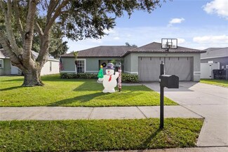 145 Eagle Point Blvd, Auburndale, FL 33823