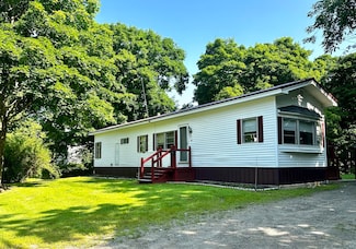 41 Chandler St, Calais, ME 04619