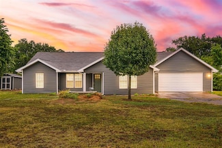 112 Overland Ct, Shawnee, OK 74804