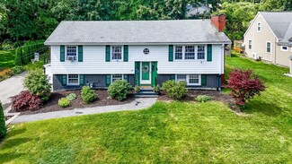129 Starr Ave, Lowell, MA 01852