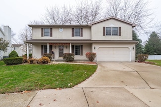 3 Harvest Ct, Bloomington, IL 61704