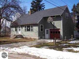 495 N Forest St, Standish, MI 48658