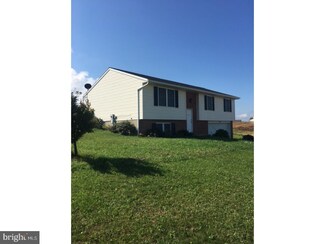 201 Edgemont Ln, Newmanstown, PA 17073