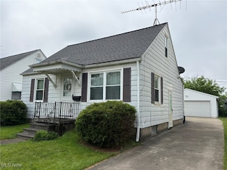 453 Kenyon Ave, Elyria, OH 44035