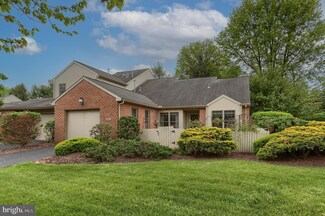 112 Cambridge Dr, Hershey, PA 17033