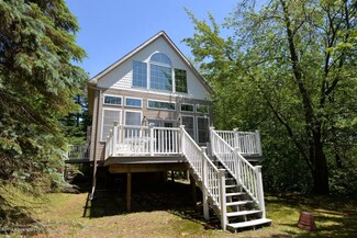 12 N End Rd, Mountain Top, PA 18707