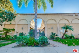 20202 Cohasset St Unit 1, Winnetka, CA 91306