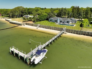 68 Peconic Ave, Shelter Island, NY 11964