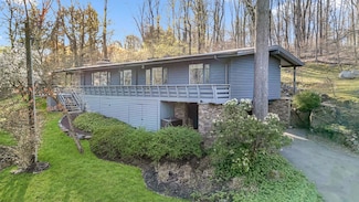 83 Inningwood Rd, Millwood, NY 10546