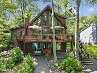1442 Lakeland Dr, Lake Ariel, PA 18436